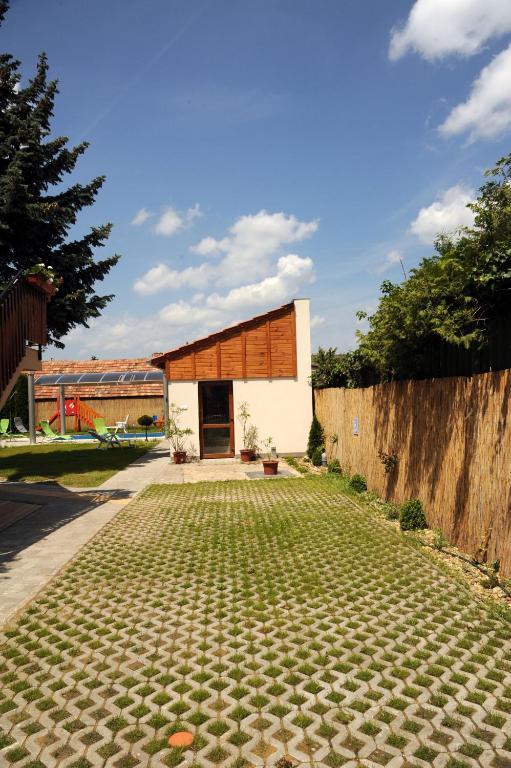 Arany Szolo Wellness Apartmanhaz Heviz Exterior photo